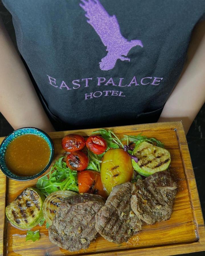 East Palace Hotel Alma-Ata Exteriör bild
